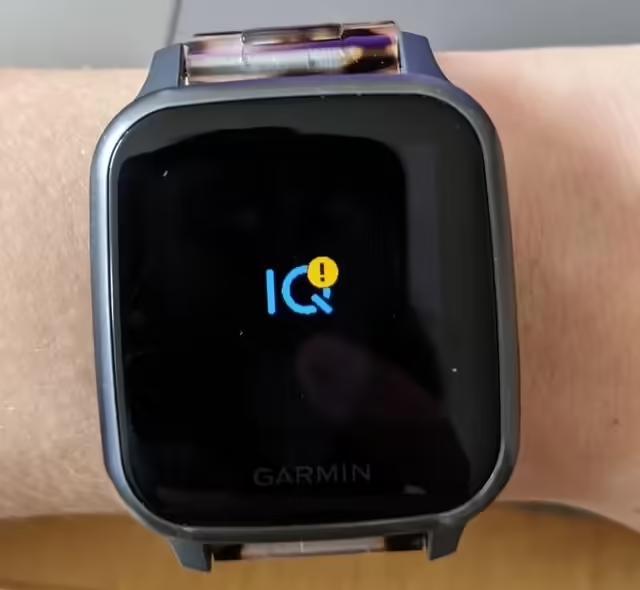 部分佳明Garmin智能手表用户反馈更新固件后表盘崩溃