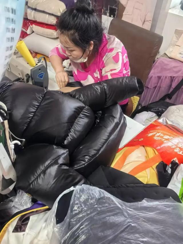 今年冬天爆火，淘宝冒出多家店铺，商家订单太多停止接单