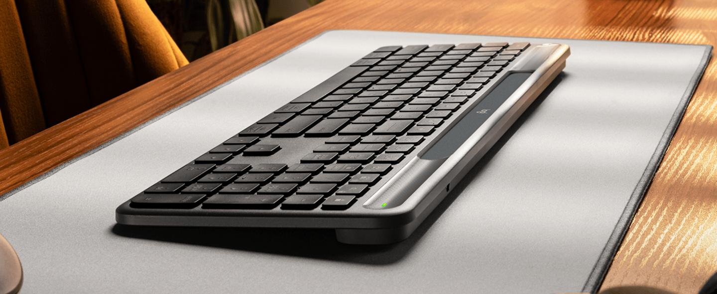 罗技Signature Slim Solar Plus太阳能无线键盘曝光