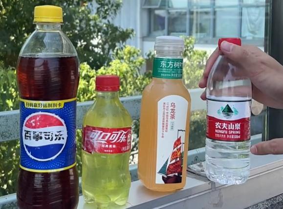 太恶心!上海知名景区门口有人卖不明饮料,不少游客中招,城管部门已介入调查