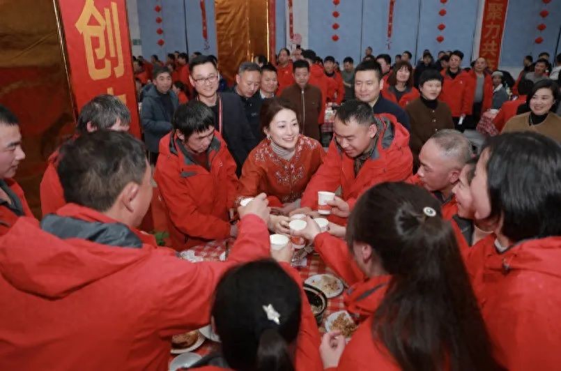 娃哈哈给一线员工2024年共发薪24亿元，比上一年多4亿元