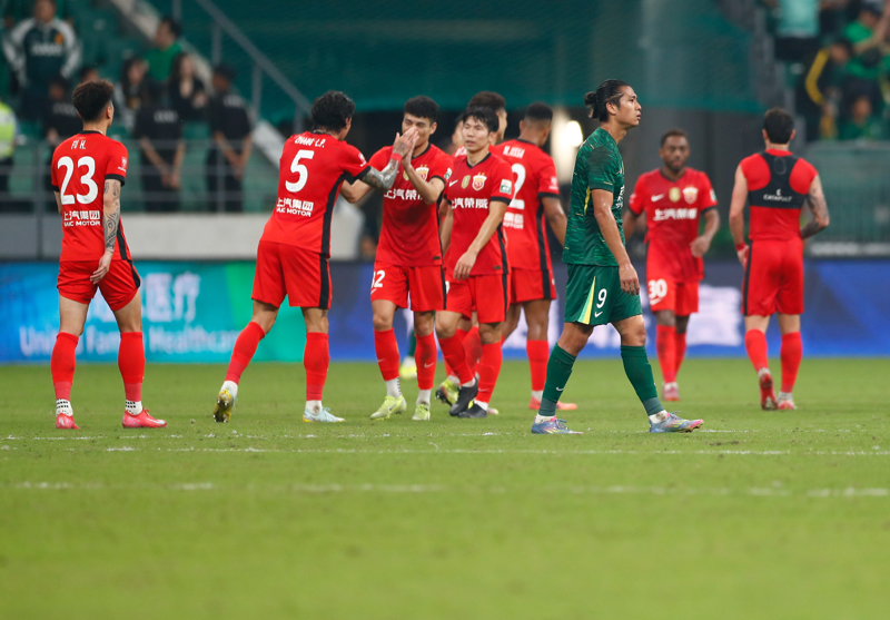 观察：中超争冠冲刺，蓉城、海港和申花“三国演义”，谁会步国安掉队的后尘？