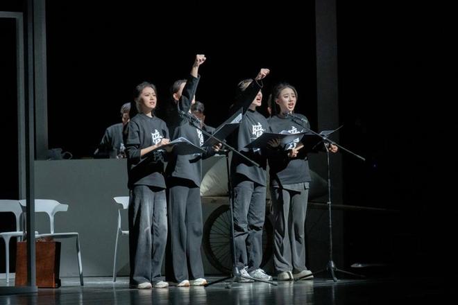 沉浸式演绎隐蔽战线传奇,上戏推出演播剧《暗线》