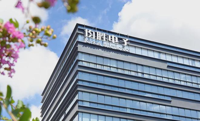 宁波家族卖零部件，年入550亿