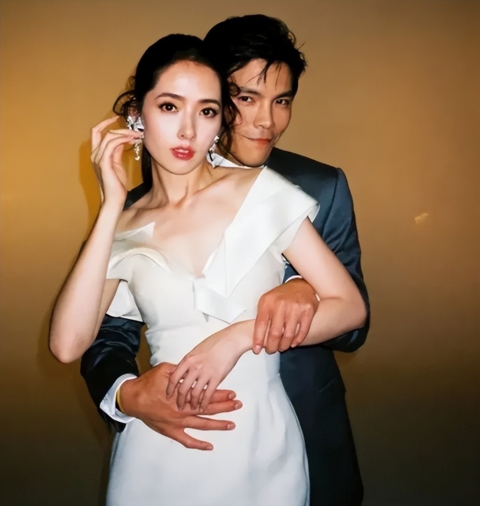 郭碧婷面相变了?长得越来越像向太了?