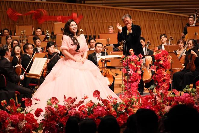 余隆携古典乐坛“实力小花”聚上交舞台,与146岁老团一起迈向青春新岁