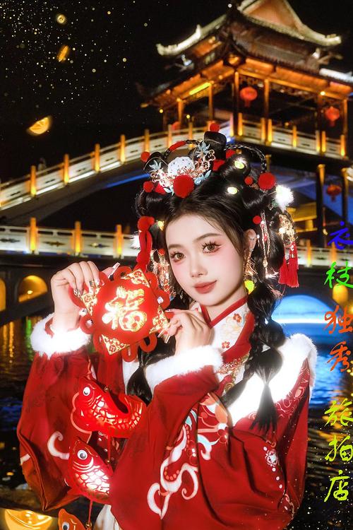 汉服舞蹁跹 灯火映新年