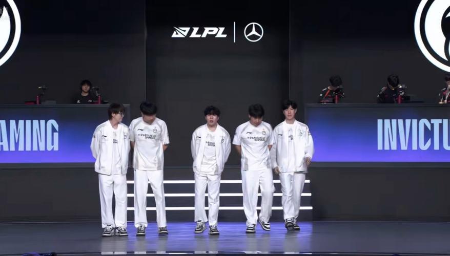 IG零封LNG晋级决赛,有老IG身影,小P成未来建队核心,Wei很开心
