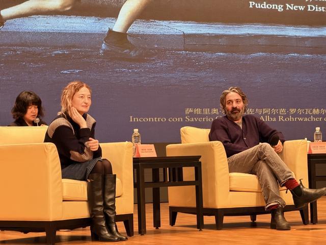 《我的天才女友》导演:作者费兰特要求由我改编,其真实身份仍是个谜