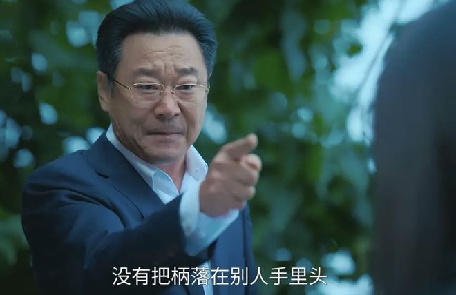 悬疑剧榜单第一!张若昀让观众一秒入坑,悬疑剧新标杆出现了