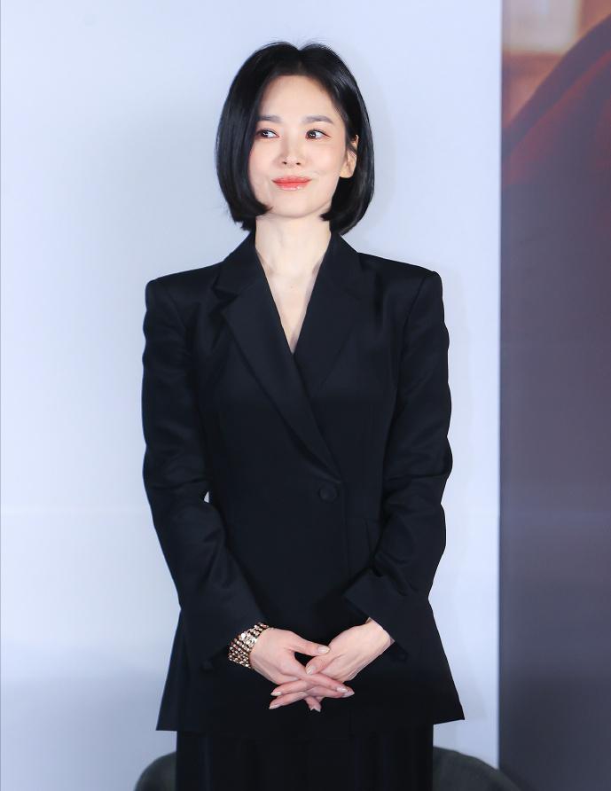 43岁宋慧乔近照曝光让人感叹:这姐美得太放肆了!