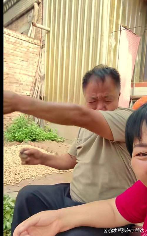 哑叔在家里哭,向阳花在青海哭,杨妞花这是何苦呢?