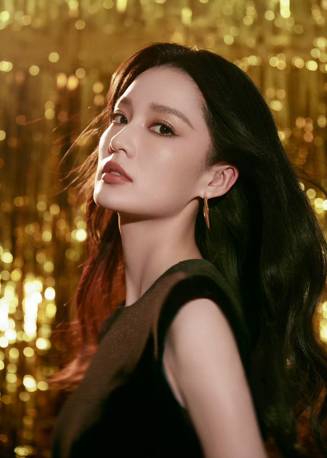 活动红毯:李沁满分贵气,卢靖姗气质好独特,被舒淇美到了