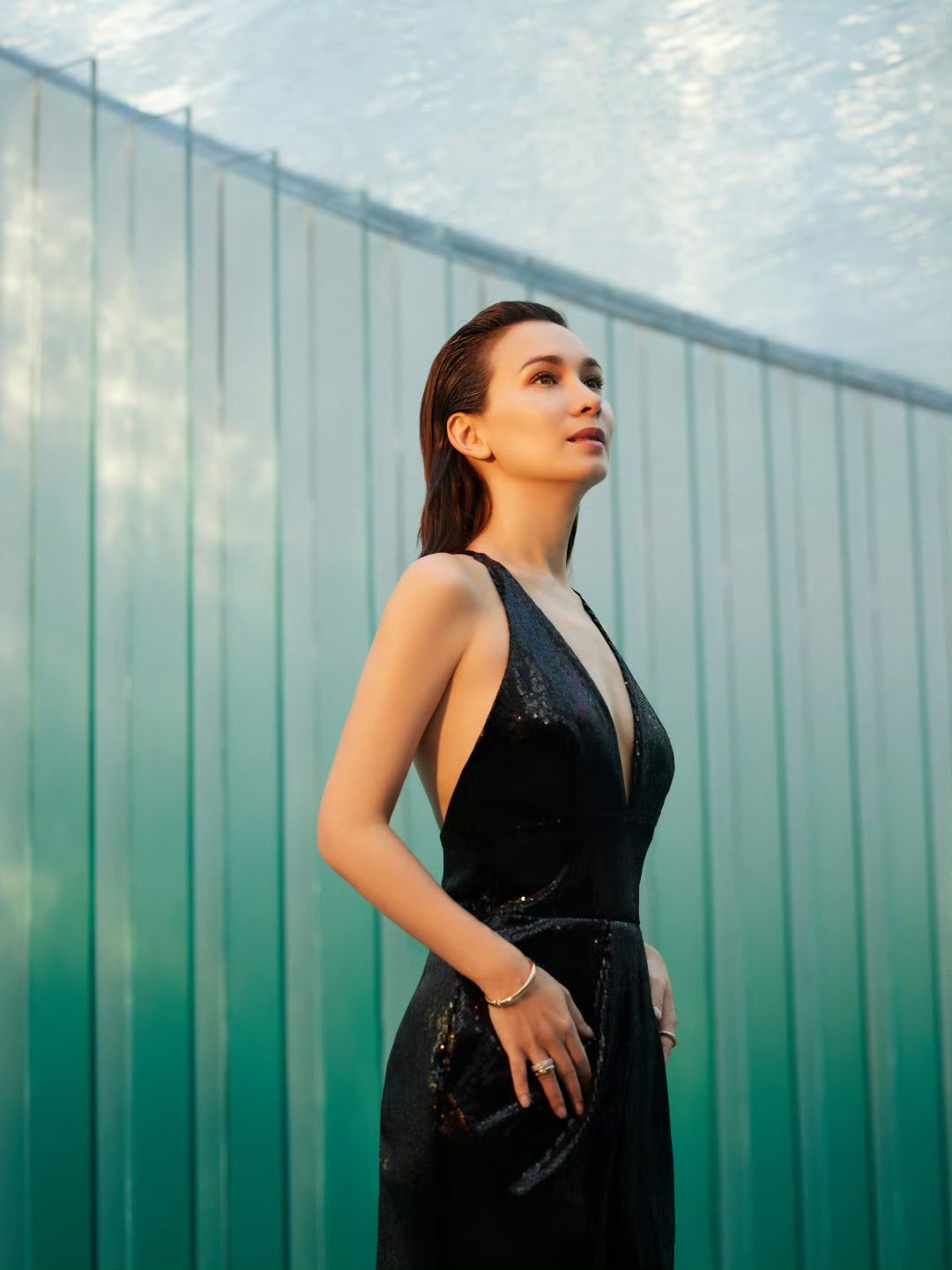 活动红毯:李沁满分贵气,卢靖姗气质好独特,被舒淇美到了