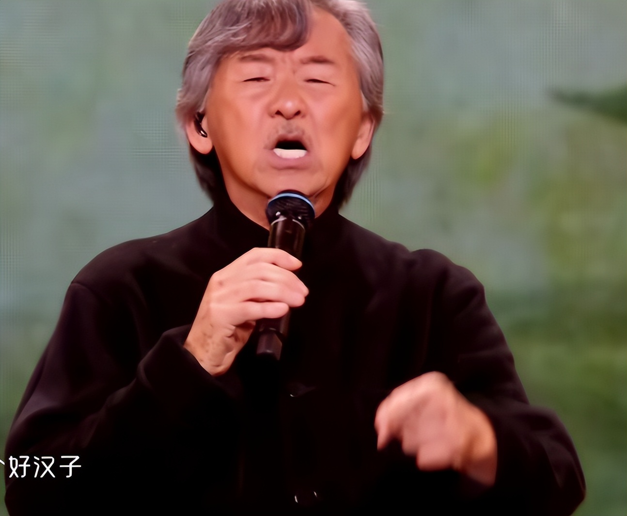 六台跨年晚会:靳东惊艳,何炅李维嘉合体,李川现场求婚锤娜丽莎