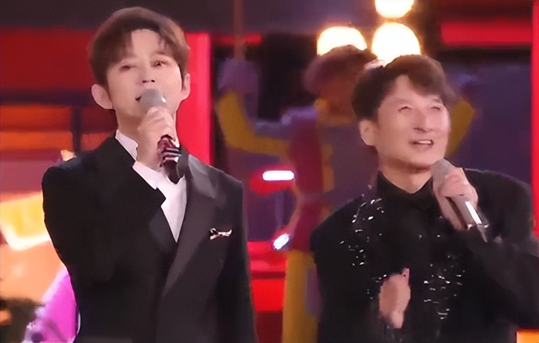 六台跨年晚会:靳东惊艳,何炅李维嘉合体,李川现场求婚锤娜丽莎