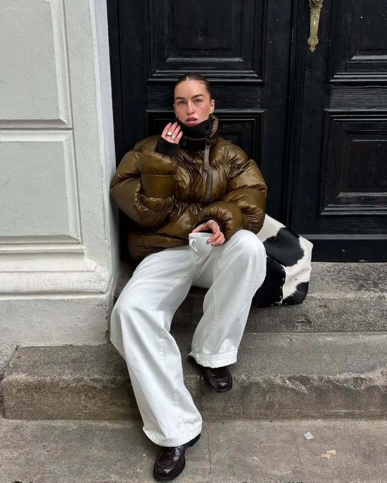 寒冬已至,少不了一件平衡美与暖的羽绒服