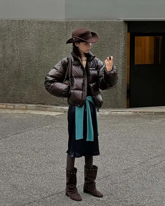 寒冬已至,少不了一件平衡美与暖的羽绒服