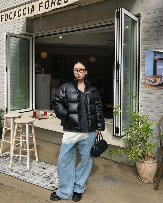 寒冬已至,少不了一件平衡美与暖的羽绒服