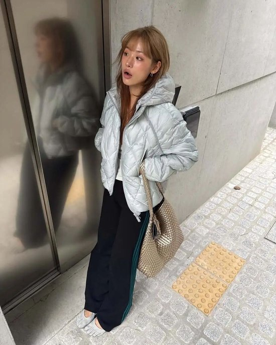 寒冬已至,少不了一件平衡美与暖的羽绒服