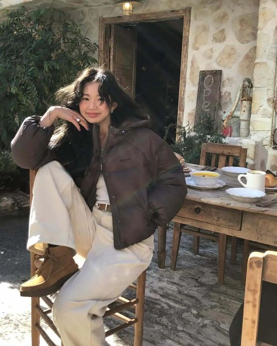寒冬已至,少不了一件平衡美与暖的羽绒服