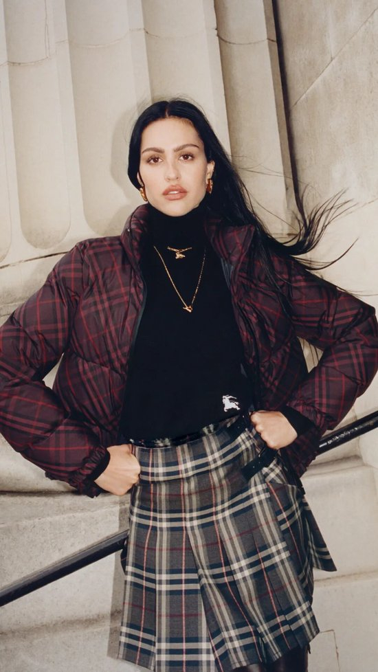 寒冬已至,少不了一件平衡美与暖的羽绒服