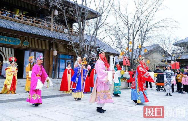 到黄梅过元旦,问梅村看大戏放孔明灯,龙感湖拍候鸟赢16800大奖