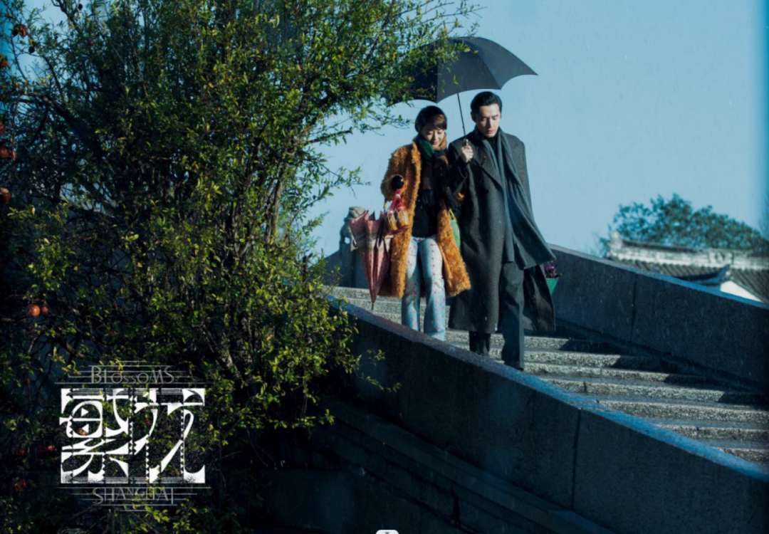 《繁花》宝总有多壕?穿阿玛尼定制西装戴卡地亚,凯迪拉克随手送…