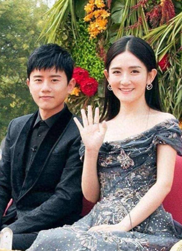 善恶终有报！谢娜花18年捧他，他却在新婚夜陪别人，他真的爱吗？