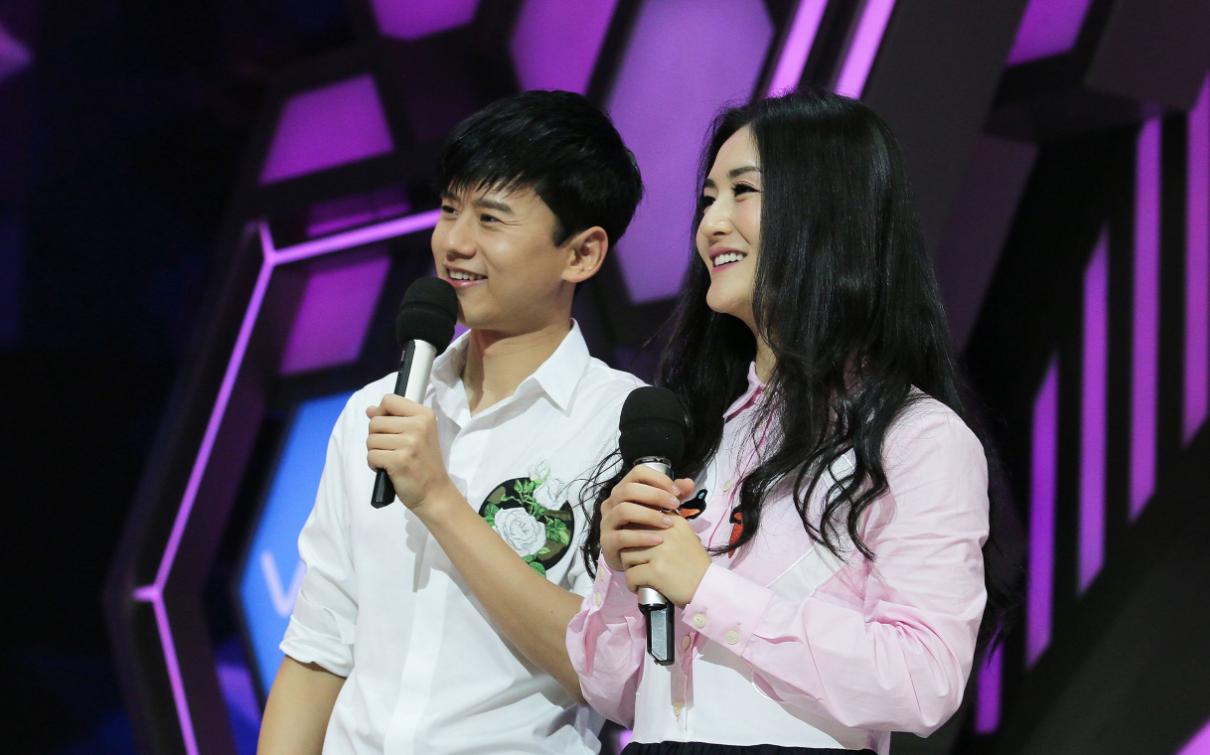 善恶终有报!谢娜花18年捧他,他却在新婚夜陪别人,他真的爱吗?