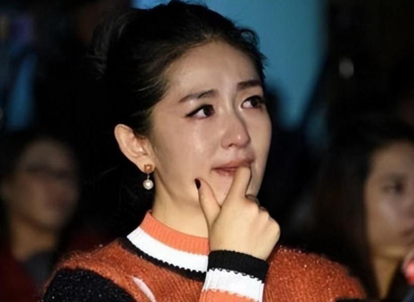 善恶终有报!谢娜花18年捧他,他却在新婚夜陪别人,他真的爱吗?