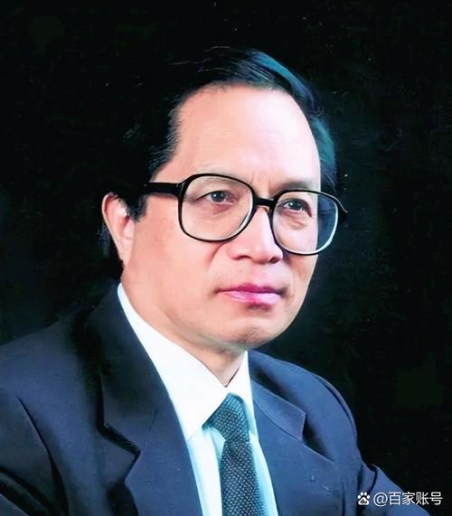 著名文艺理论家、北大中文系教授张少康逝世