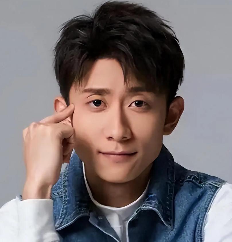 司晓迪爆料仅4天,官方点名张一山,信息量大,原来杨紫没说错