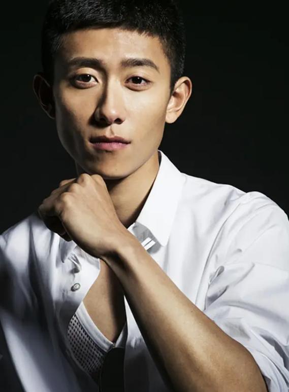 司晓迪爆料仅4天,官方点名张一山,信息量大,原来杨紫没说错