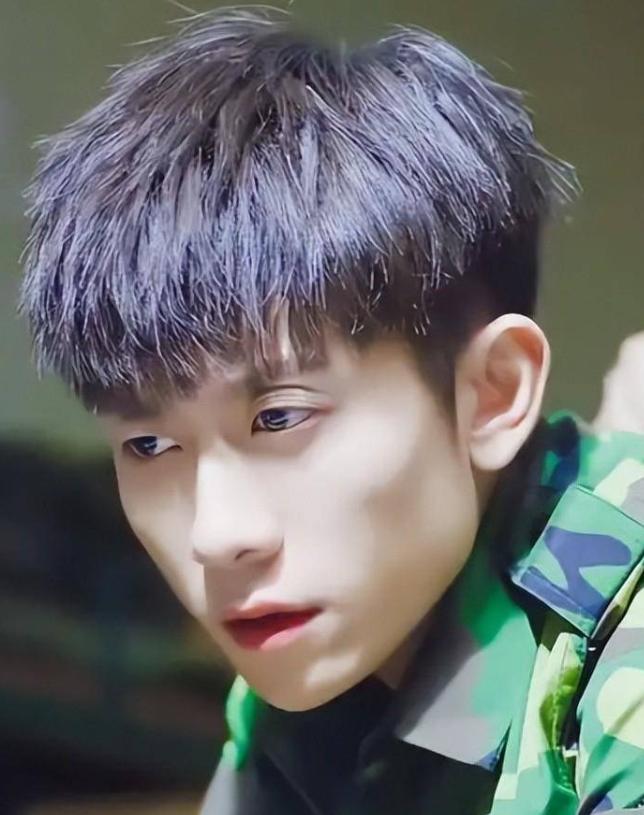 司晓迪爆料仅4天,官方点名张一山,信息量大,原来杨紫没说错