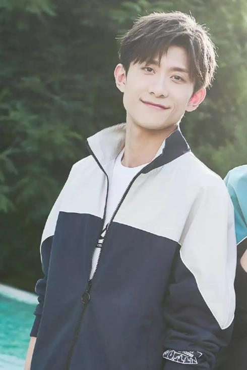 司晓迪爆料仅4天,官方点名张一山,信息量大,原来杨紫没说错