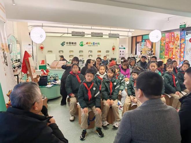 方寸藏文脉 红马跃青羊 成都市青羊区以“马”为媒,用地名串起文旅新体验