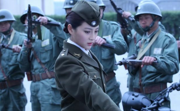 32集谍战大作来袭！冯恩鹤、王奎荣上演生死较量，演员阵容雄厚