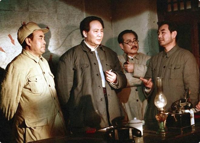 主席形象后继有人,佟瑞欣已接班唐国强,和古月比你更喜欢哪一个