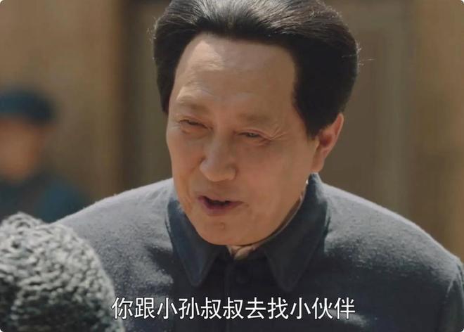 主席形象后继有人,佟瑞欣已接班唐国强,和古月比你更喜欢哪一个