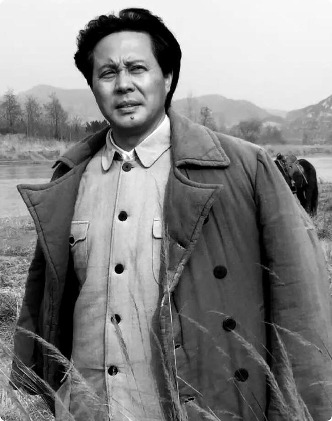 主席形象后继有人,佟瑞欣已接班唐国强,和古月比你更喜欢哪一个