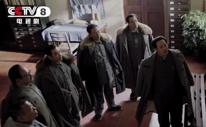 主席形象后继有人,佟瑞欣已接班唐国强,和古月比你更喜欢哪一个