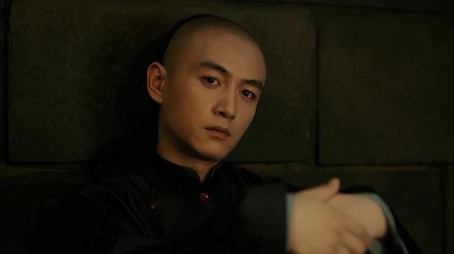 2025年的口碑长剧榜单,《藏海传》好评如潮,《许我耀眼》未上榜